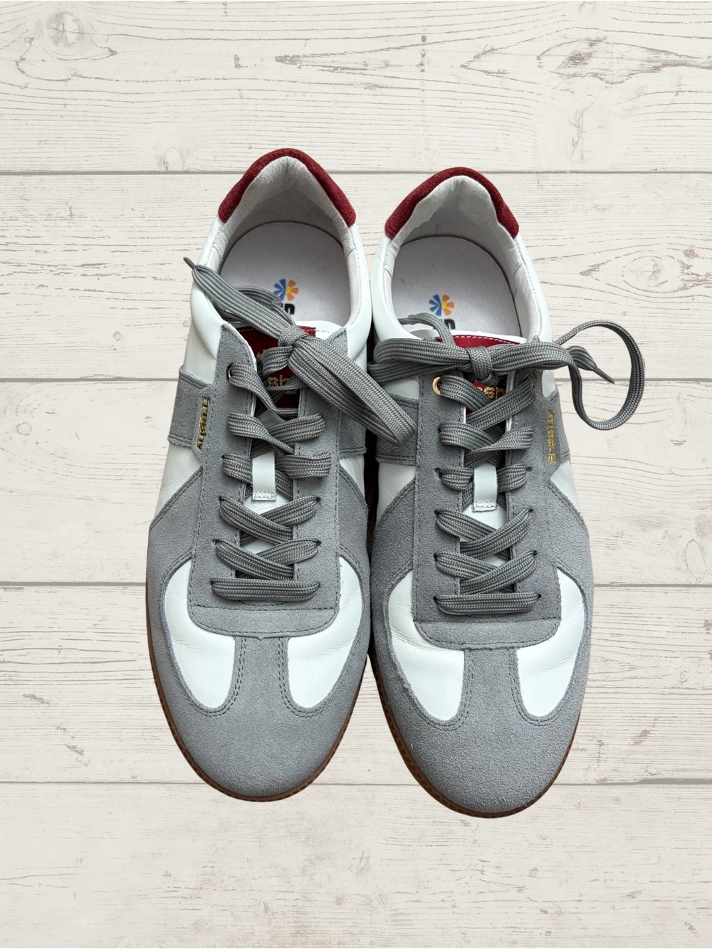 Freshy Indie Lites Sneakers Mens 10.5 Gray White Suede Leather Gum Sole GAT